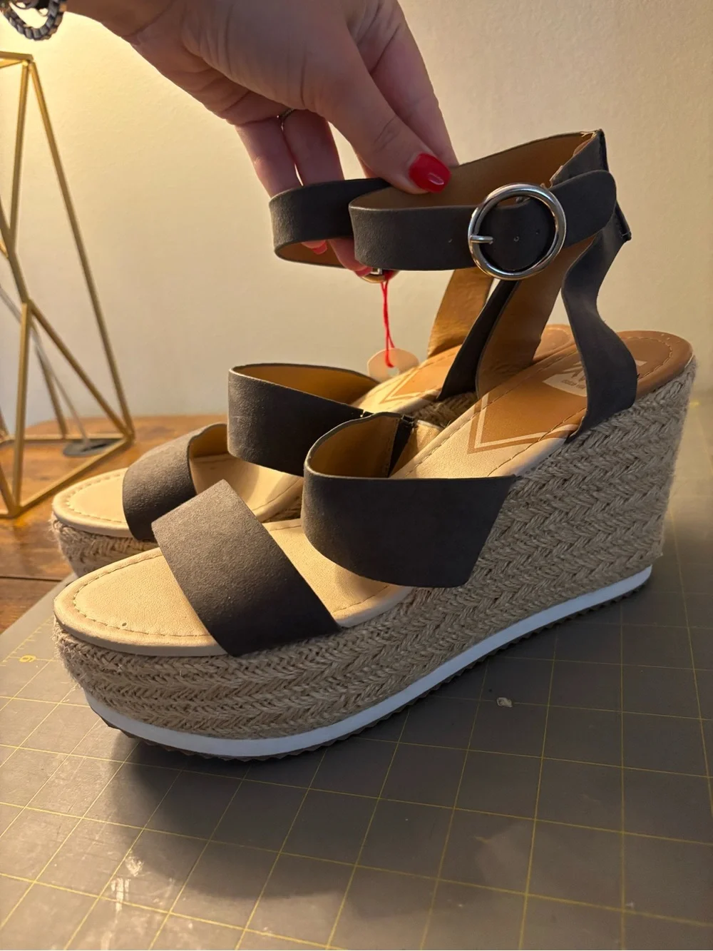 NWOT DV8 by Dolce Vita grey platform espadrilles size 10